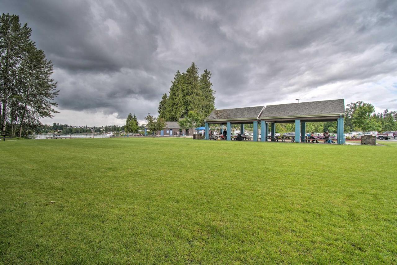 Charming Updated Retreat Walk To Lake Stevens! Exterior foto