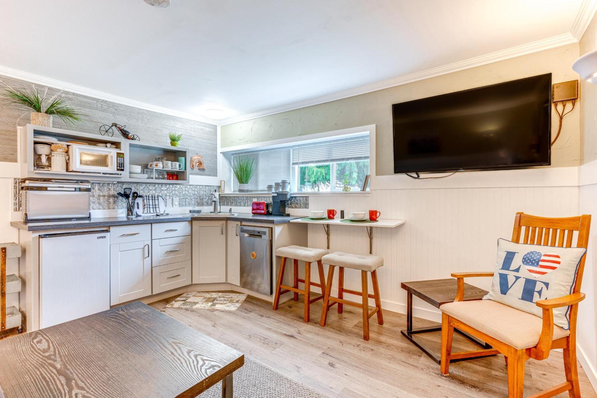 Charming Updated Retreat Walk To Lake Stevens! Exterior foto