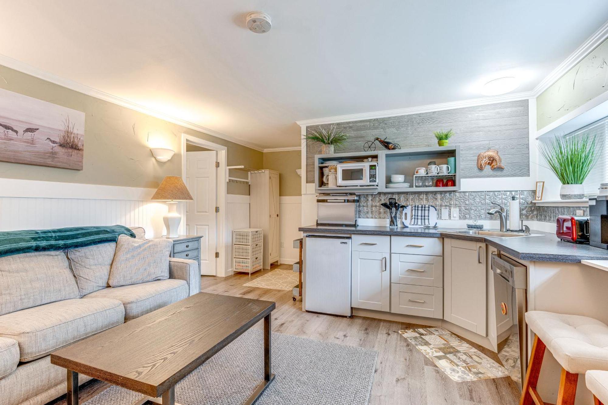 Charming Updated Retreat Walk To Lake Stevens! Exterior foto